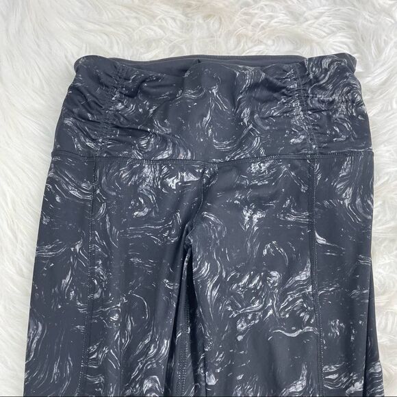 Lululemon Runday Full-On Luxtreme Arsenal Crop Leggings - Picture 6 of 11